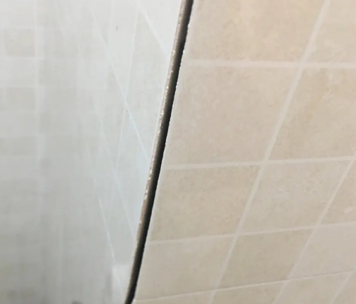 大东瓷砖空鼓维修公司分享阳台瓷砖脱落的修复过程可以分为以下几个步骤